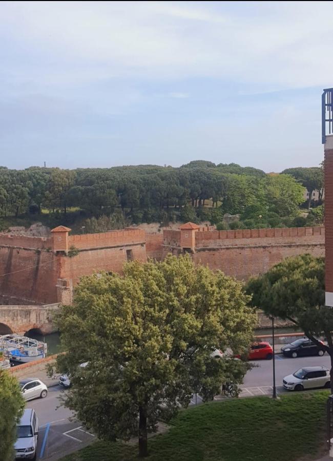Appartamento La Fortezza Livorno Luaran gambar